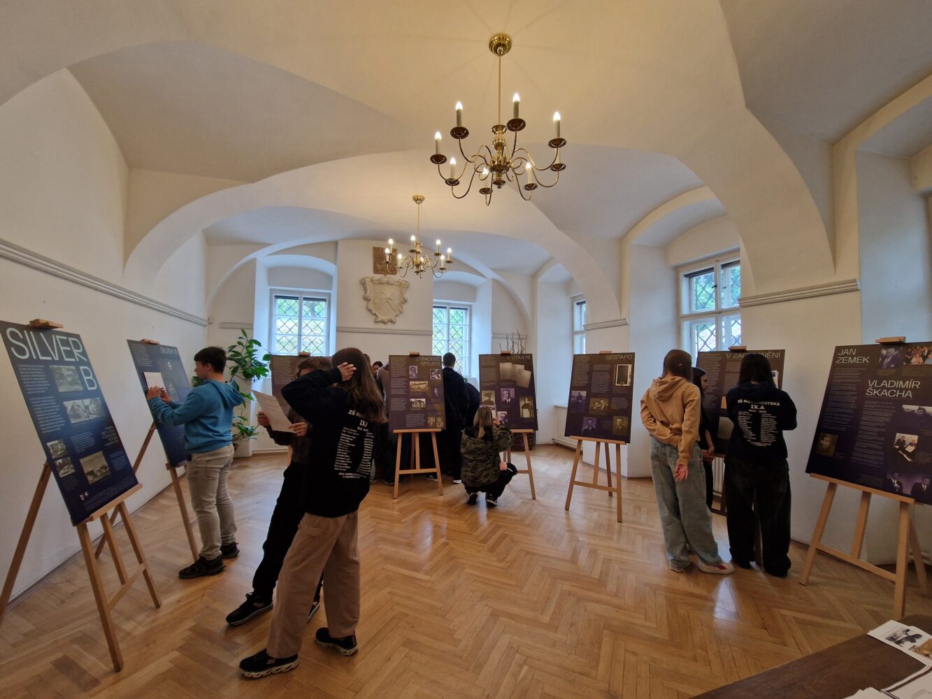 Návštěva výstavy Silver B na řečkovické radnici